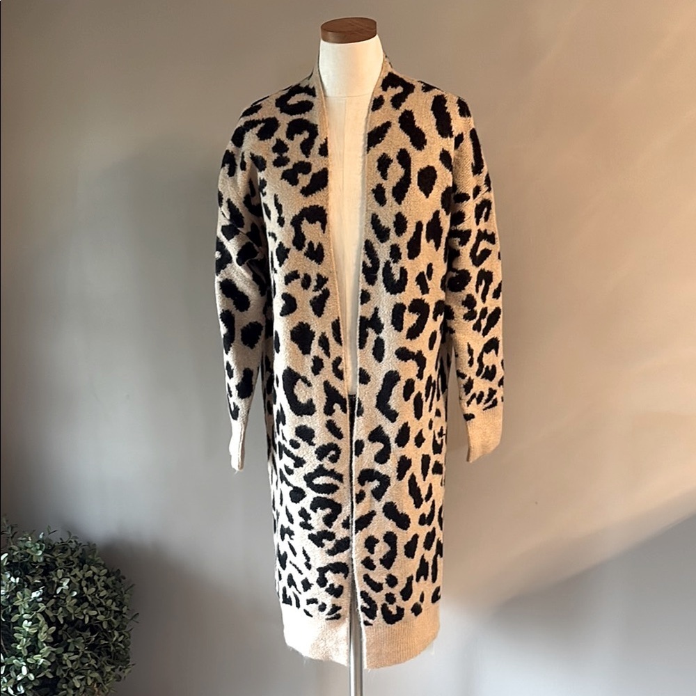 NWT Comfy Luxe women’s tan camel black leopard long cardigan ONE SIZE super soft - Picture 12 of 13